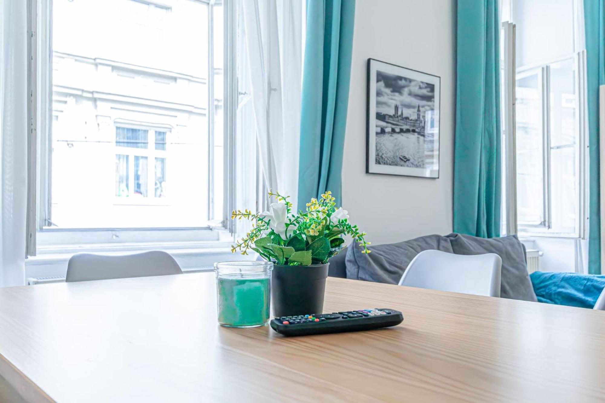 Superior 2Br Apartment - Perfect For Longstays เวียนนา ภายนอก รูปภาพ