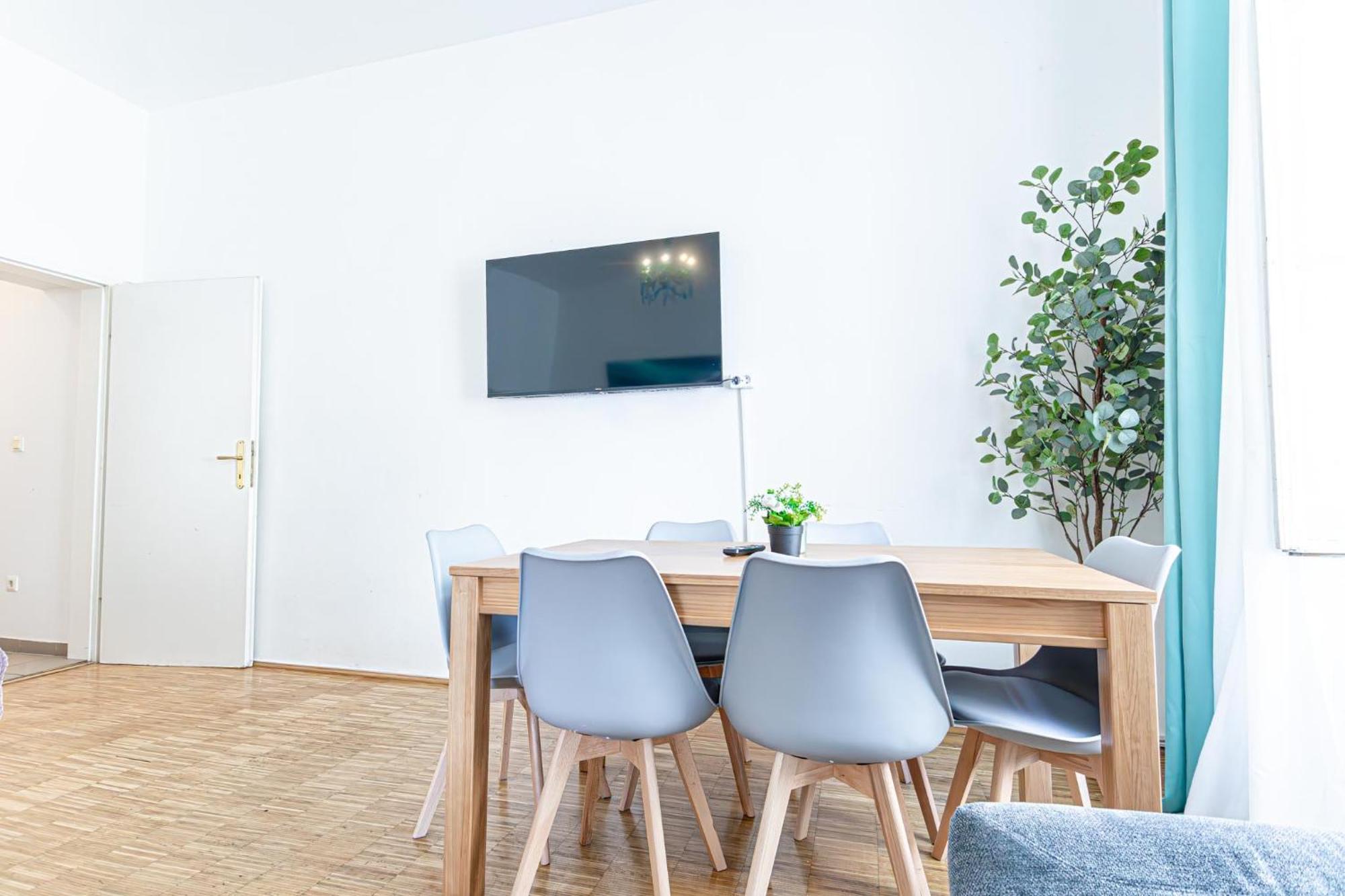 Superior 2Br Apartment - Perfect For Longstays เวียนนา ภายนอก รูปภาพ